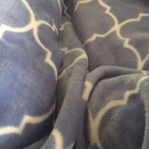 Meet your Posher, Kyndle